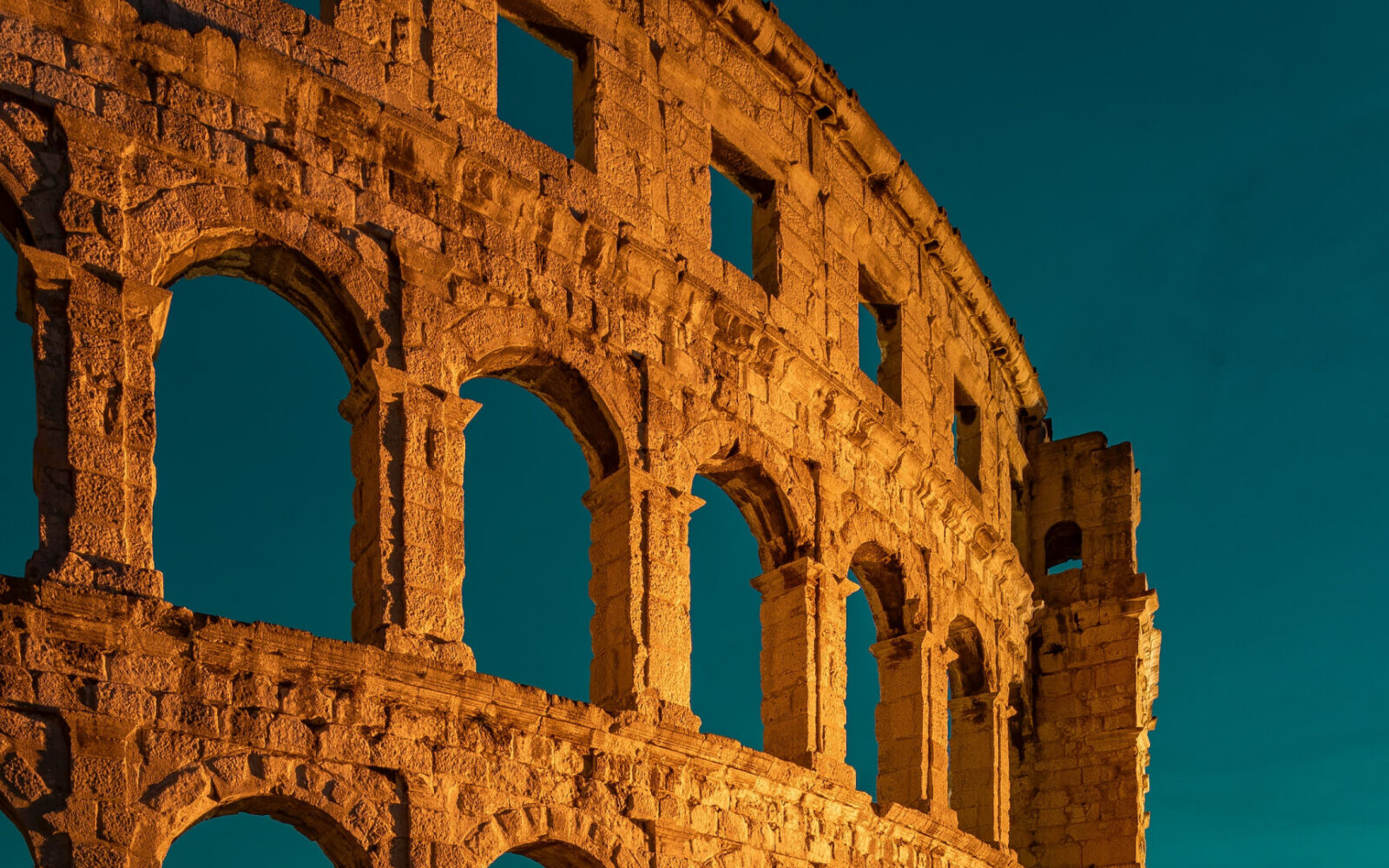 activetourism-front-page-background-2